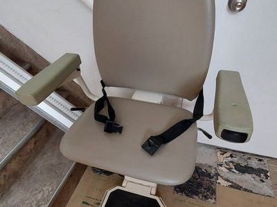 Harmar Summit Pinnacle Stair Lift Chair 350lb Capacity - Installed 2014