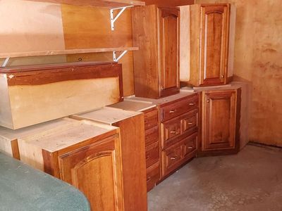 Kitchen Cabinets Set – Solid Wood – Good Shape