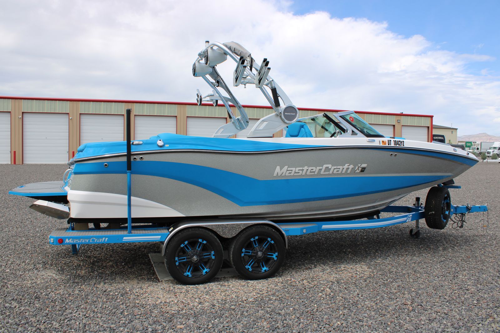 2018 Mastercraft XT22 ( Very Clean Boat !! )