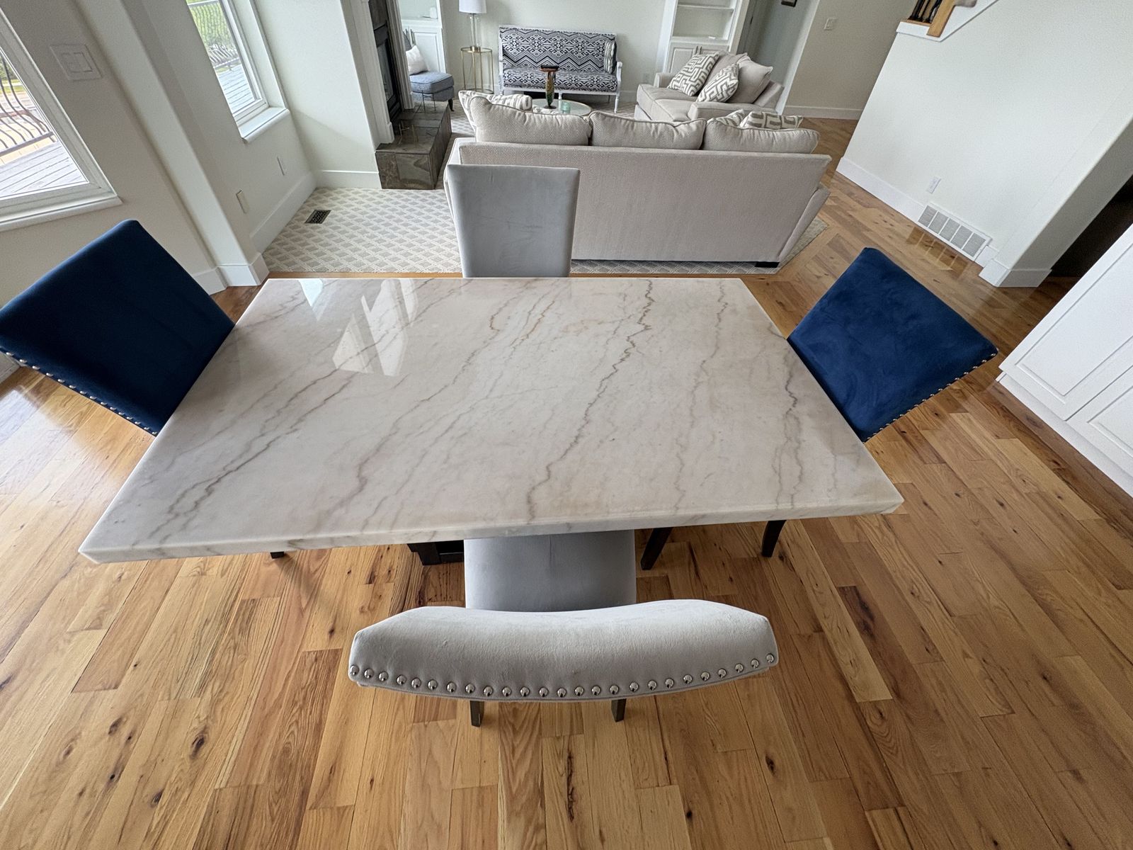 Valentino Marble and Black Dining Room Table and 4 Velvet Dining Chairs $300 cash/venmo in Draper