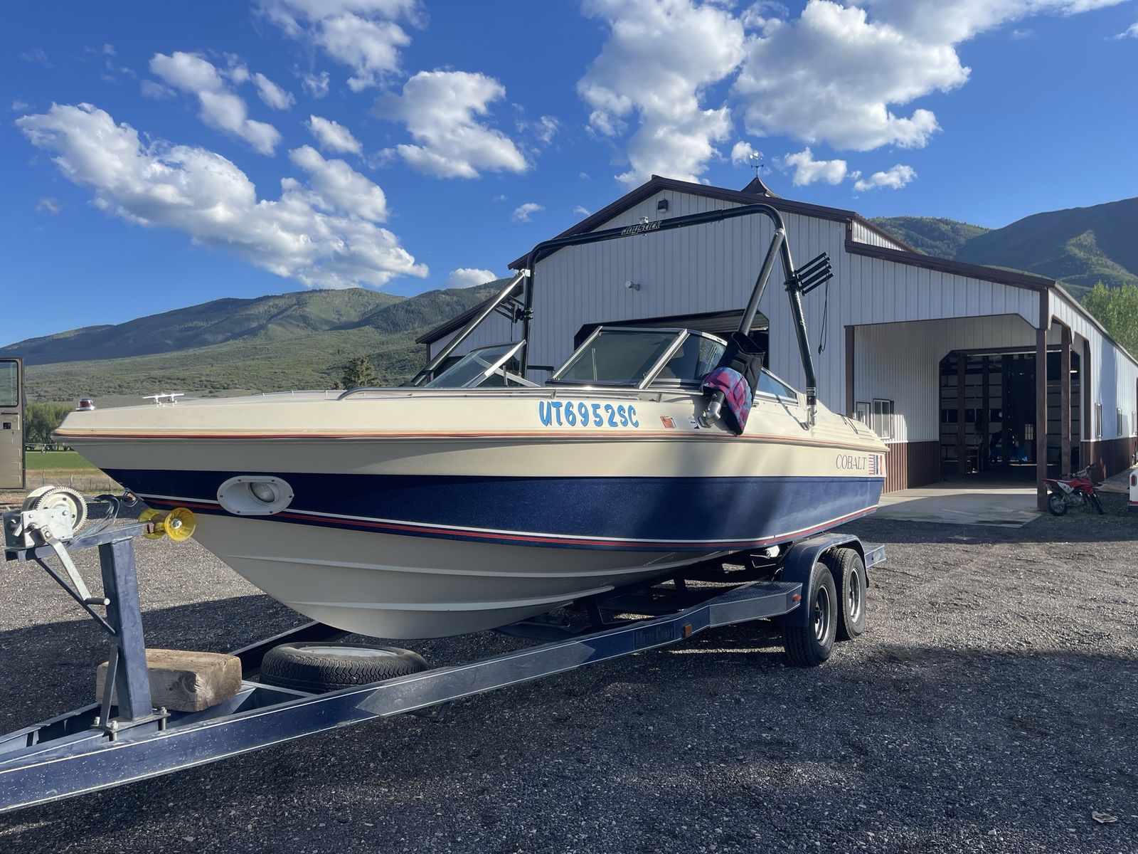 1988 Cobalt Condurre 222 Boat