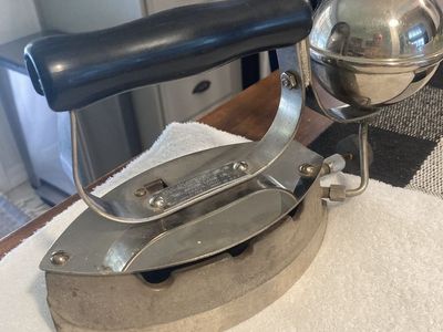 ANTIQUE REALLY COOL GAS OR KEROSENE IRON