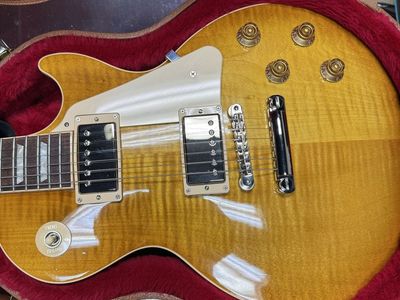 Gibson Les Paul Traditional Electric Guitar with Flame Maple Top and Hard Case