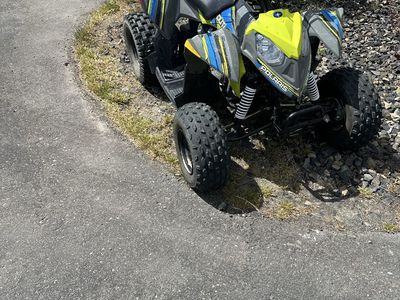 Polaris Outlaw 110 EFI Kids ATV - Gray/Lime Green/Blue - Excellent Condition