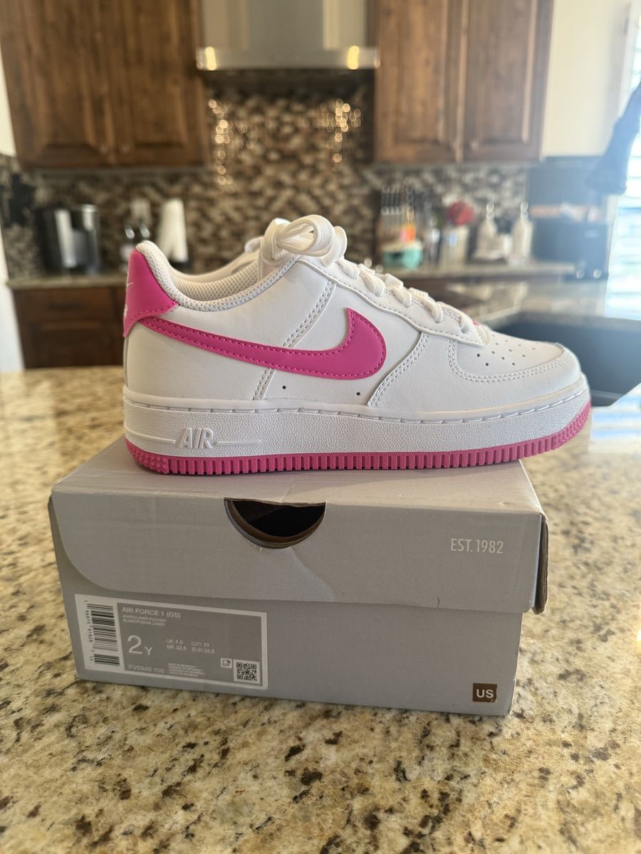 Nike Air Force 1 GS White/Pink Foam Low-Top Sneakers - Youth Size 2.5