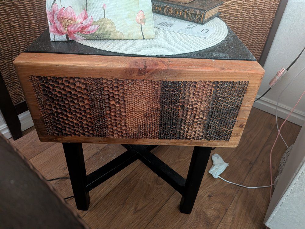 side stand, night stand.
