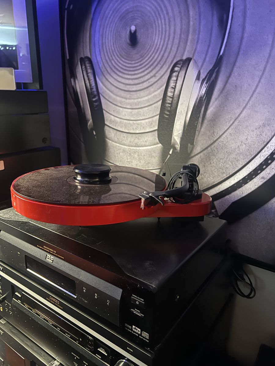 Pro-Ject Turntable