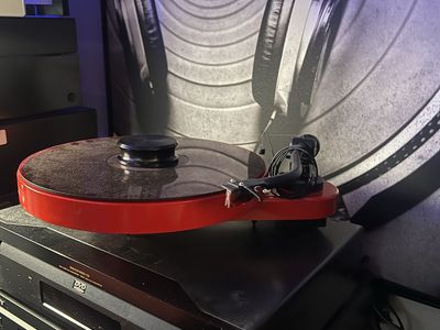 Pro-Ject Turntable