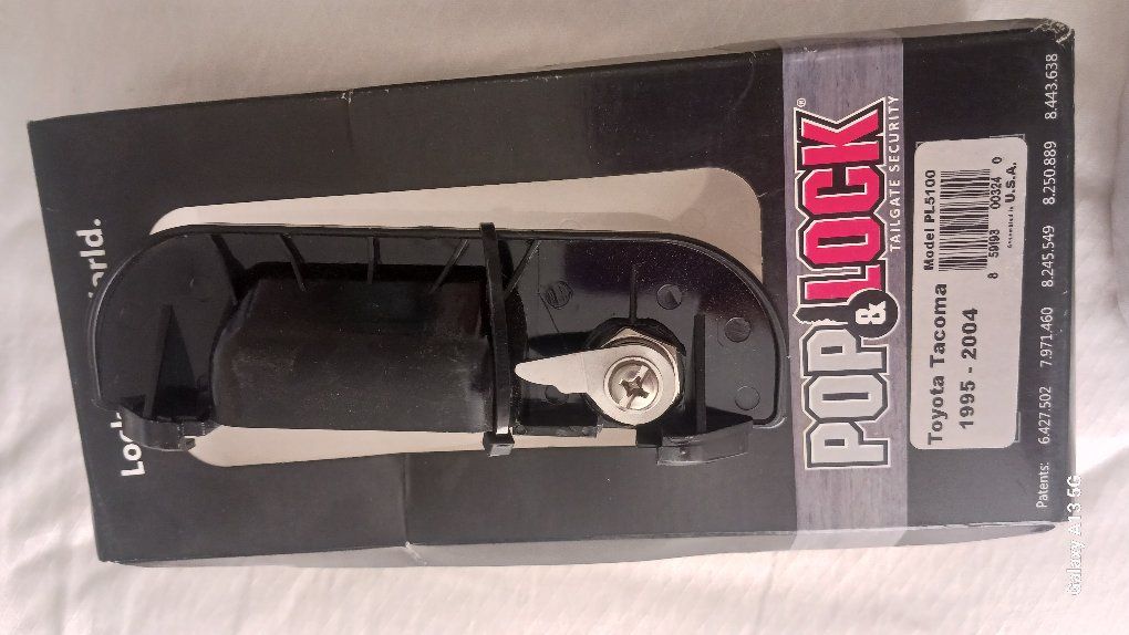 Toyota Tacoma 2001-2004 Lock and headlight filler