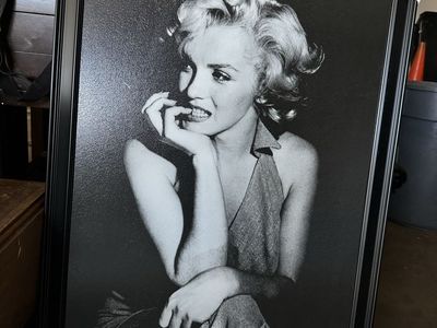 Framed Marilyn Monroe Portrait Artwork 24x36