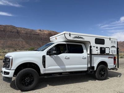 2025 Hallmark Milner - Like New