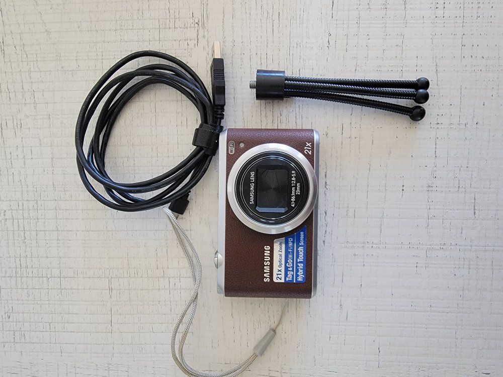 Samsung Hybrid touch screen camera