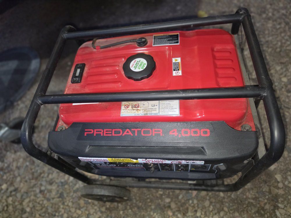 Predator 4000 Peak / 3200 Running Watts Portable Gas Generator