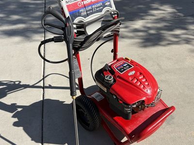 Pressure Washer Troy-Bilt 2550 PSI.