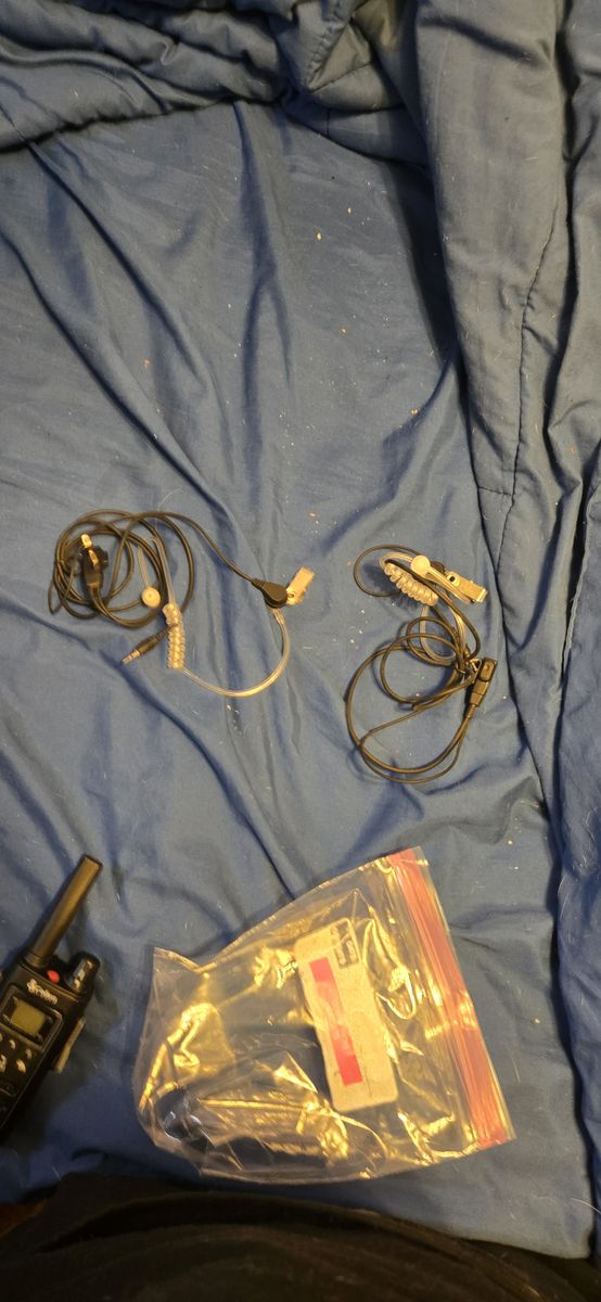 Single pin radio headsets