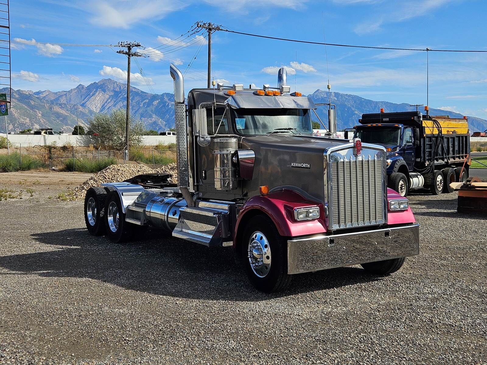 2016 Kenworth W900 Day Cab Truck