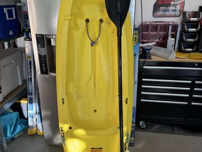 Lifetime Kayak and paddle 130lbs max