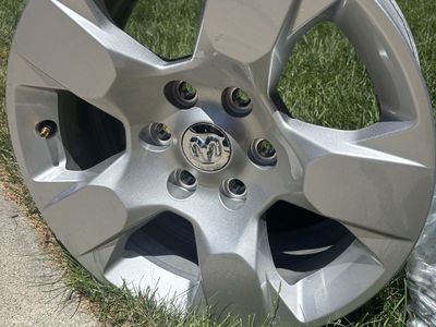 OEM Ram 1500 18-inch Silver Aluminum Alloy Wheels (Set of 4)