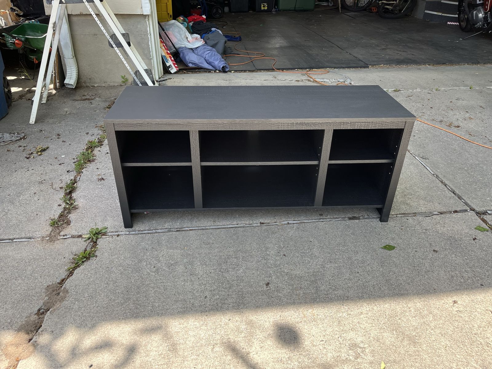 Small entertainment center (black)