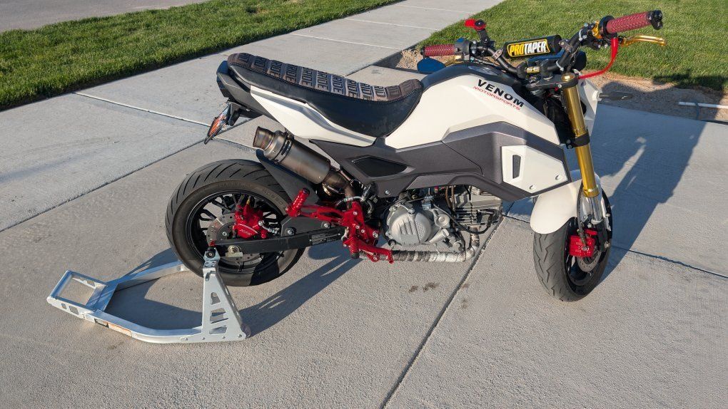 212cc Honda Grom clone.