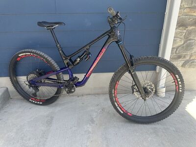 2021 Rocky Mountain Altiude Carbon Bike Medium Mtb