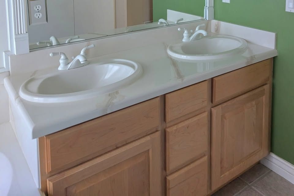 60" Double Sink Bathroom Vanity with Countertop & Faucets – Excellent Condition
