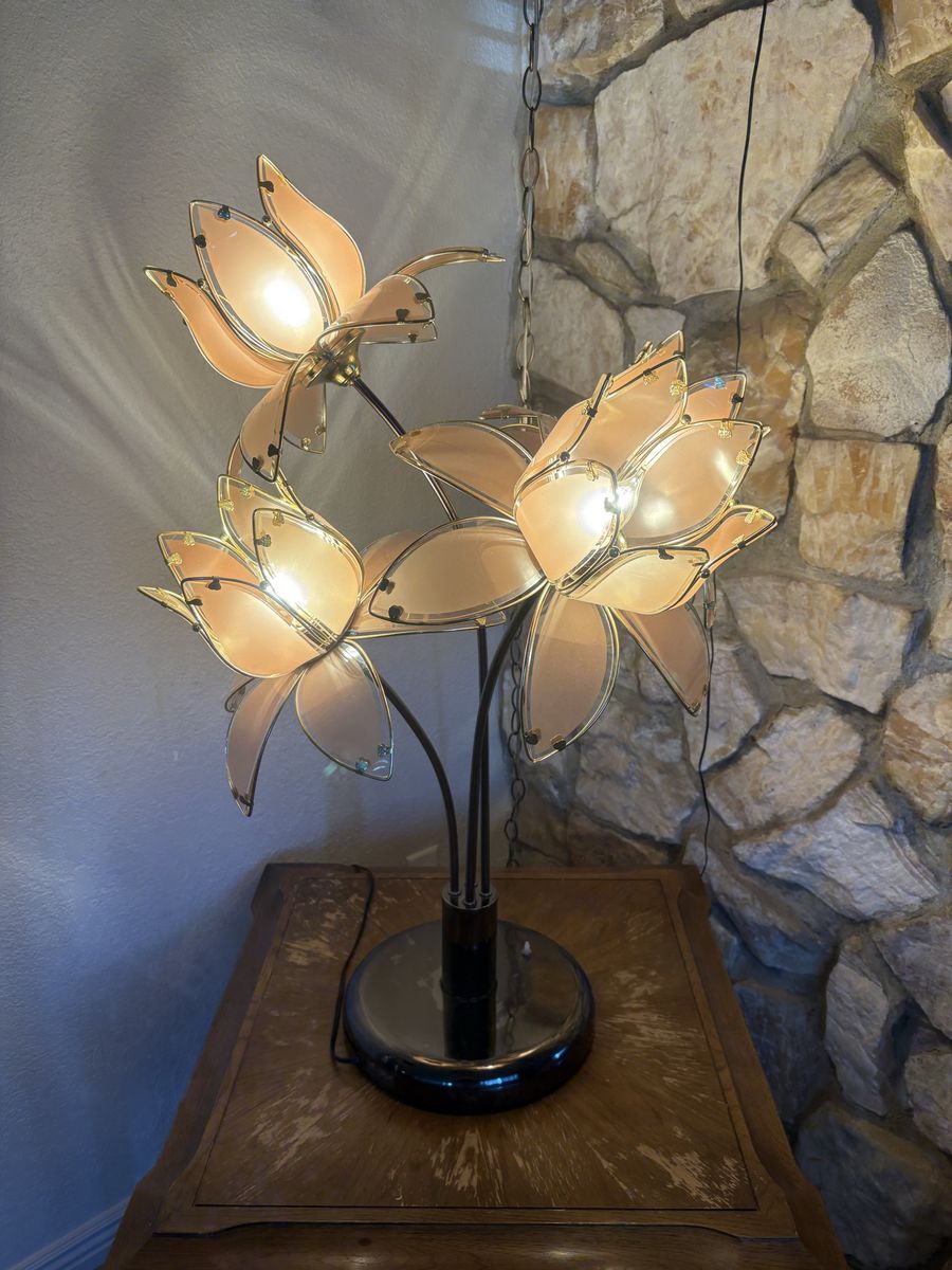 Vintage Lotus Lamp