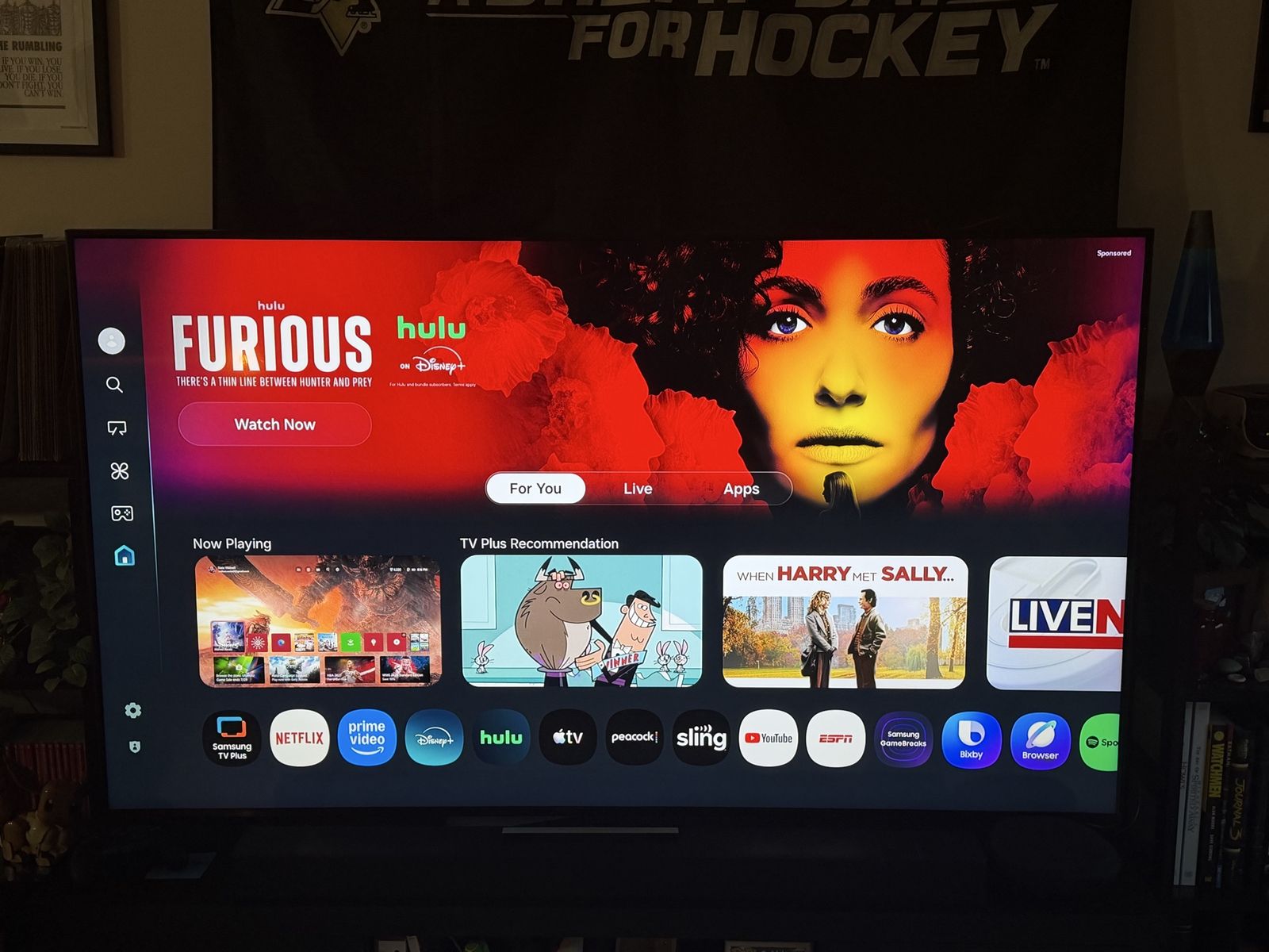 Samsung 65" 4K QLED Smart TV (2025 Model) - Excellent Condition with Accessories