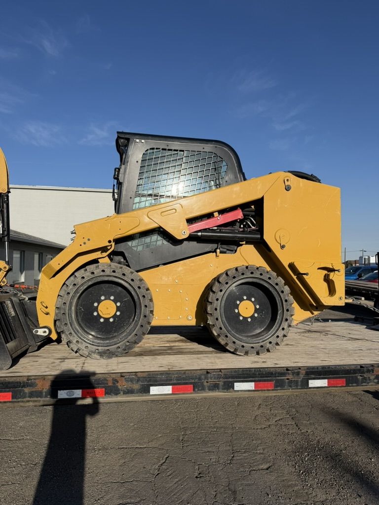 Cat 246 Wheel Skid Bobcat For Rent. Enclosed Unit with Heat and AC
