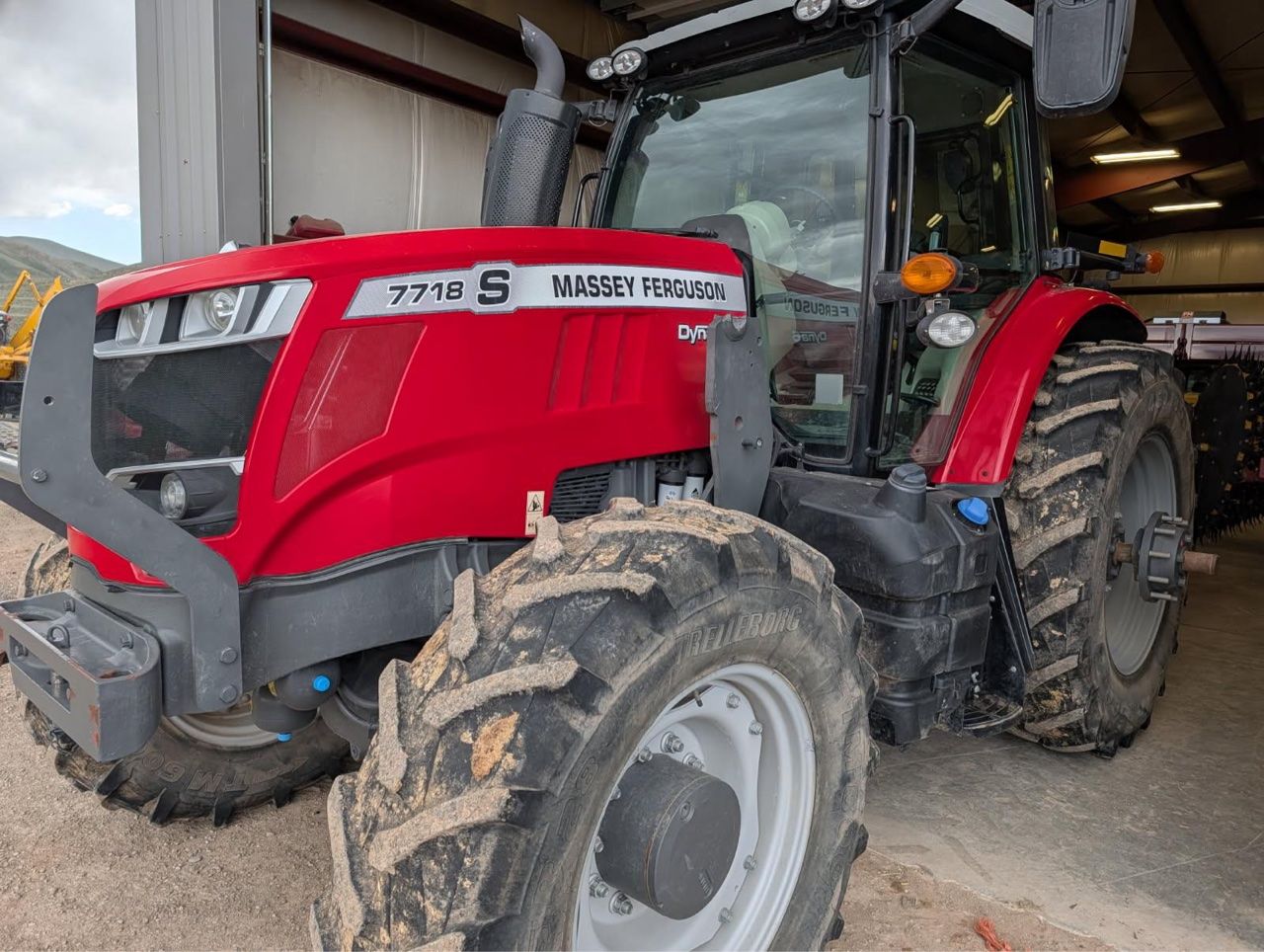 0 Massey Ferguson 7718S