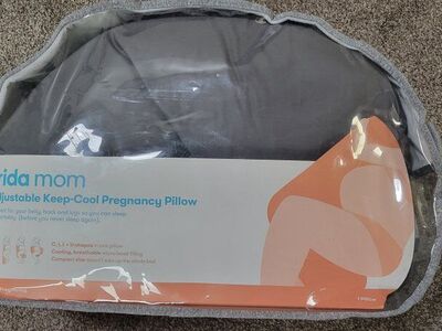 FridaMom pregnancy pillow