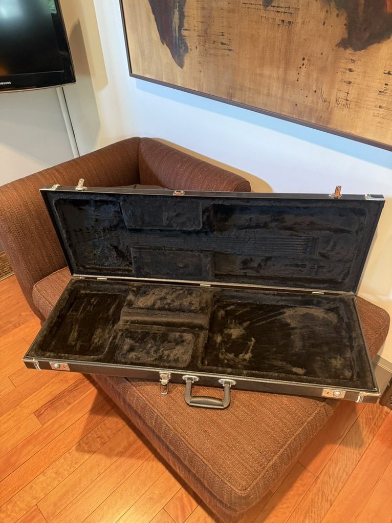 Main image 10