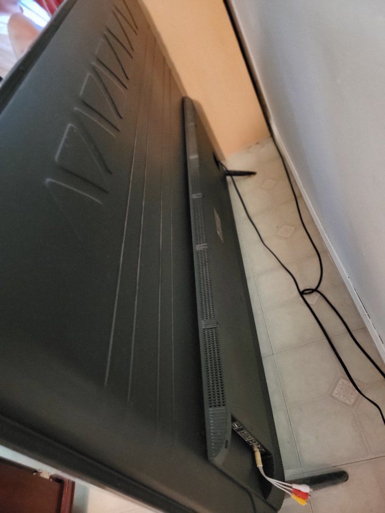 Main image 6