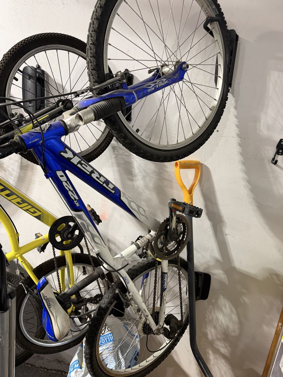 Trek 8220 Blue & White Mountain Bike - Adult Sized, Full Suspension, 26-inch Wheels