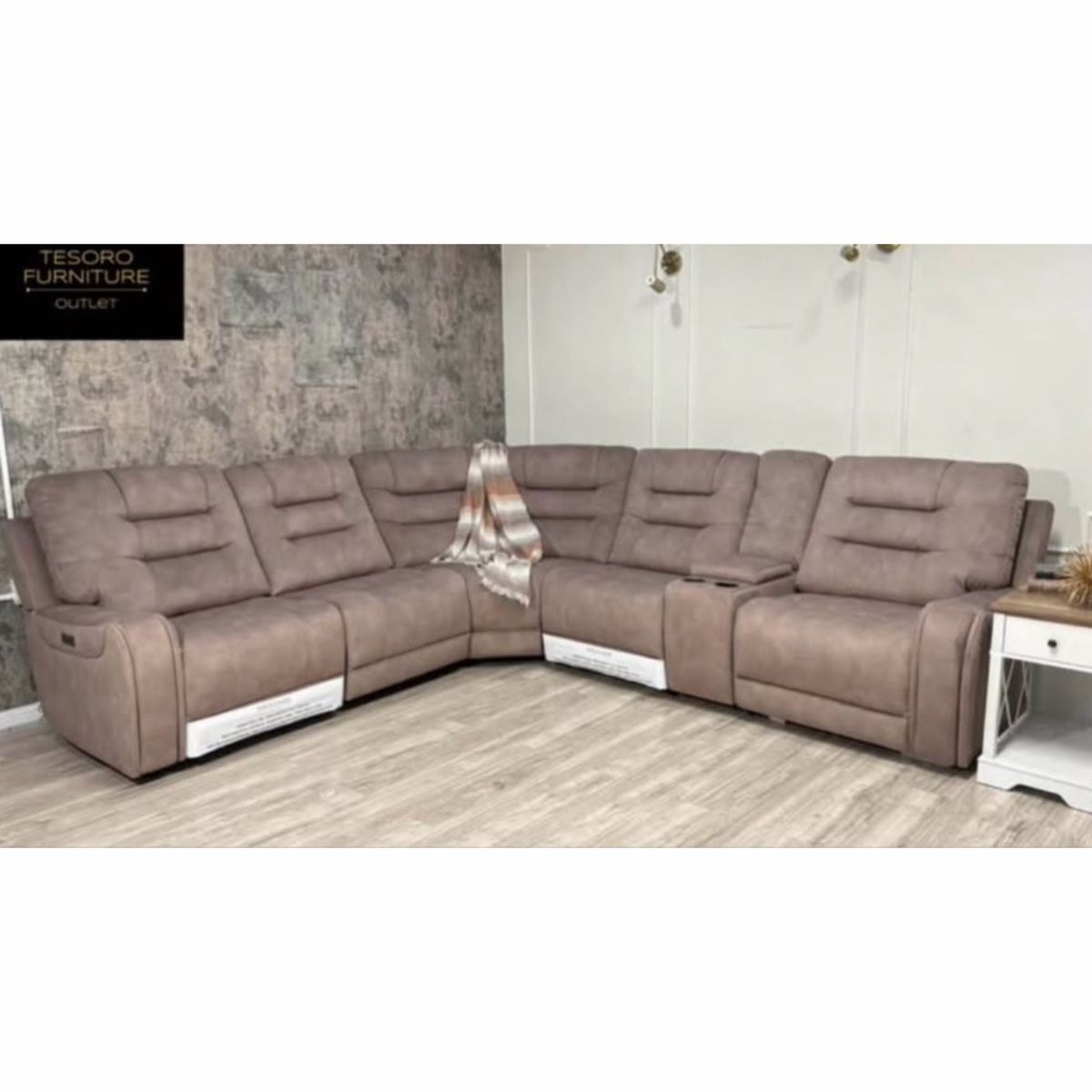 CARMELO UPHOLSTERY RECLINER SECTIONAL WE OFFER DELIVERY 