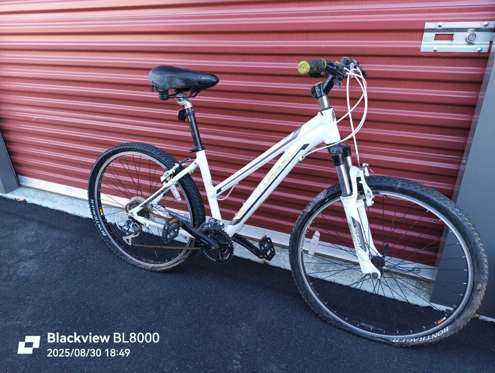 Trek Skye S series SR suntour mountain bike