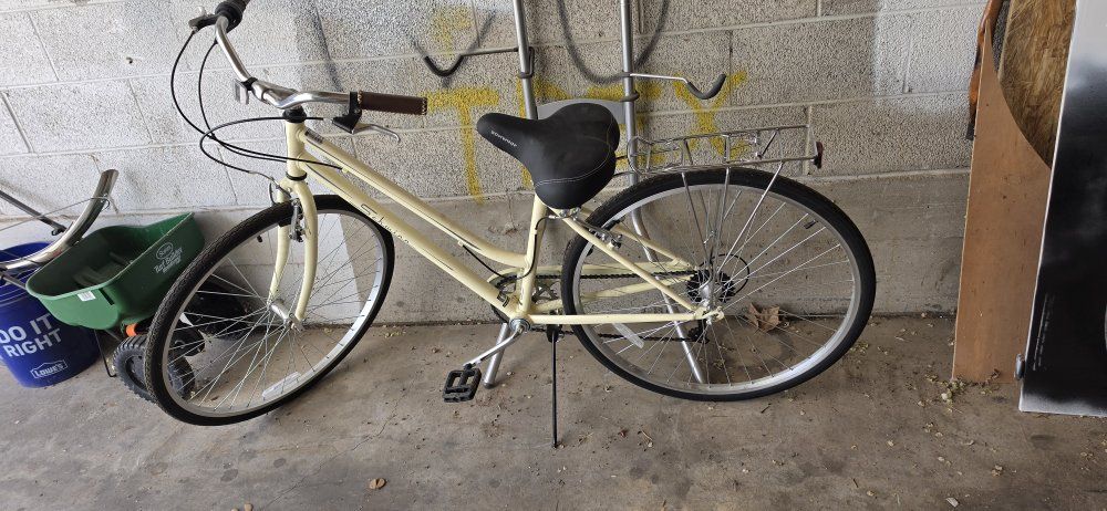 Schwinn Gateway 7-Speed Step-Through Comfort Bike, Cream, Women's Large