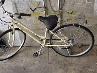 Schwinn Gateway 7-Speed Step-Through Comfort Bike, Cream, Women's Large