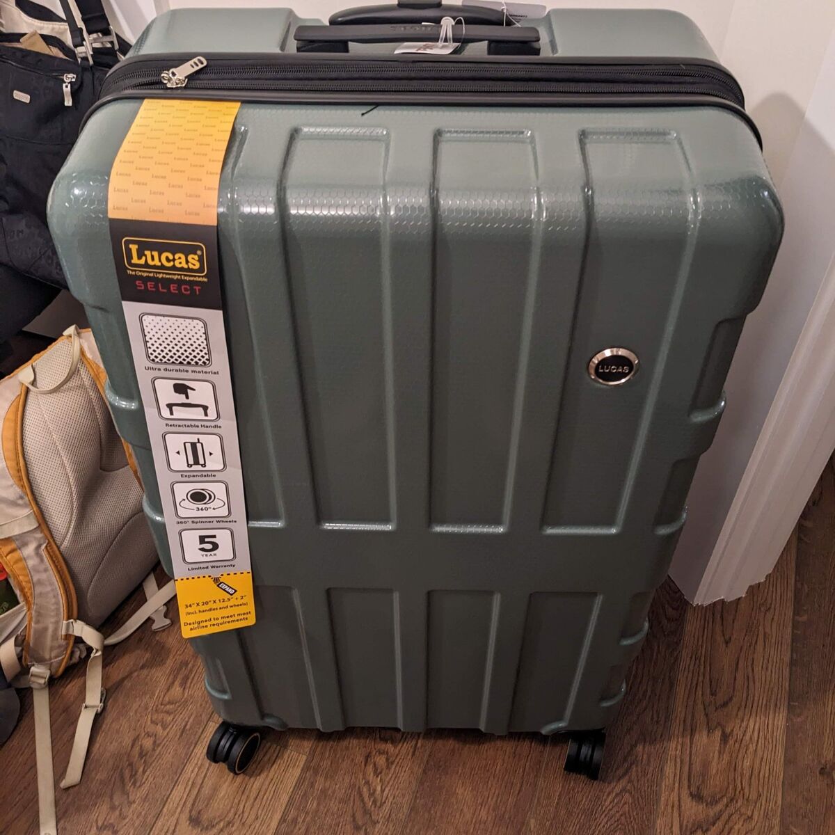 Lucas Hard Suitcase 34 x 20 x 12.5 + 2