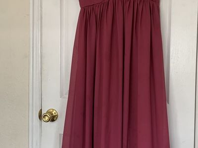 Burgundy Chiffon Flutter Sleeve Pleated Bridesmaid/Formal Dress Size XS or Small
