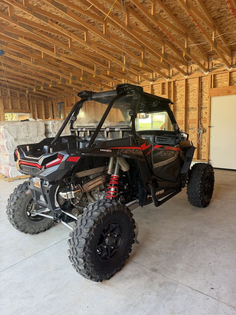 Polaris RZR XP 1000