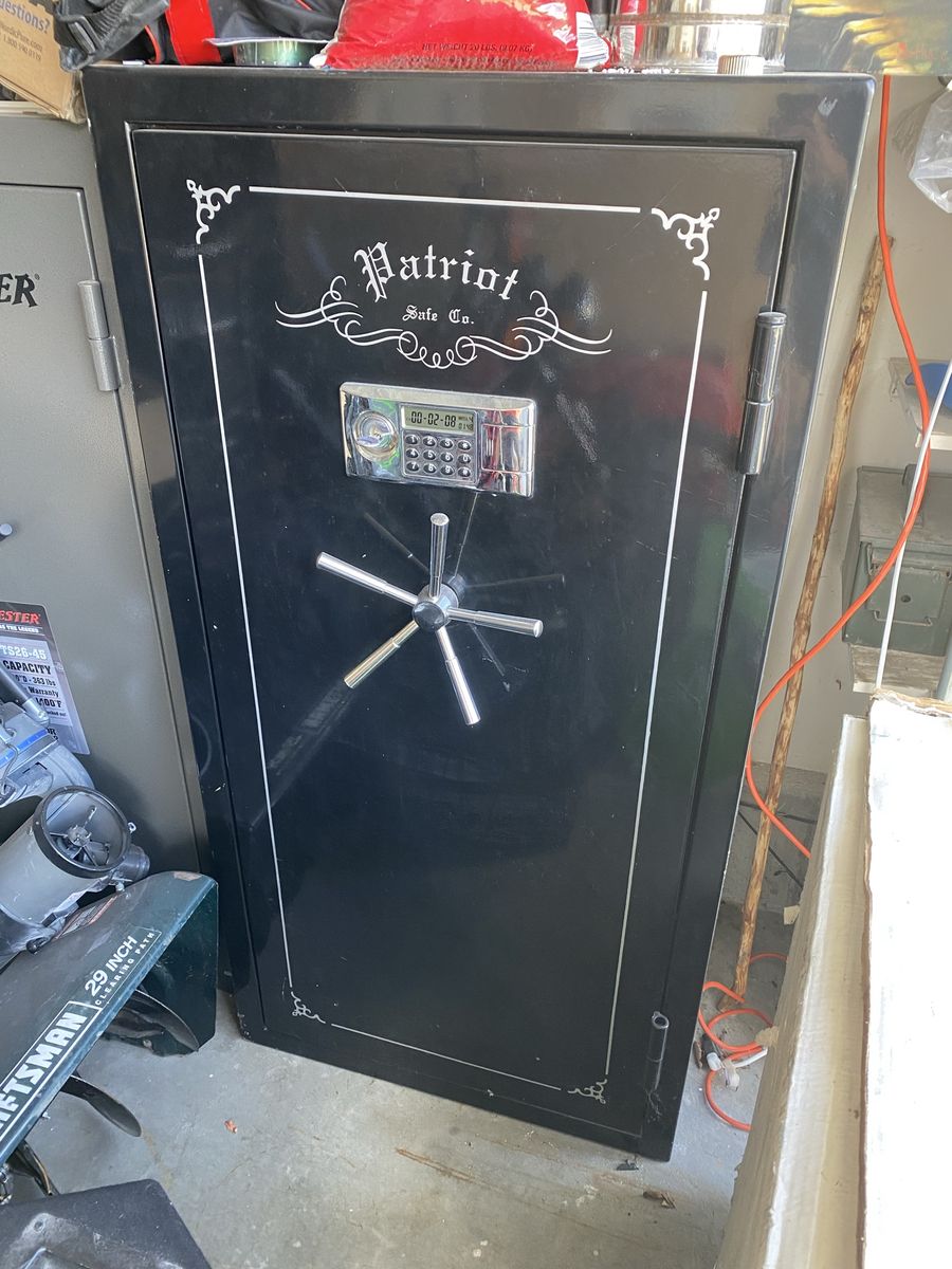 Large Stand-Up Patriot Safe