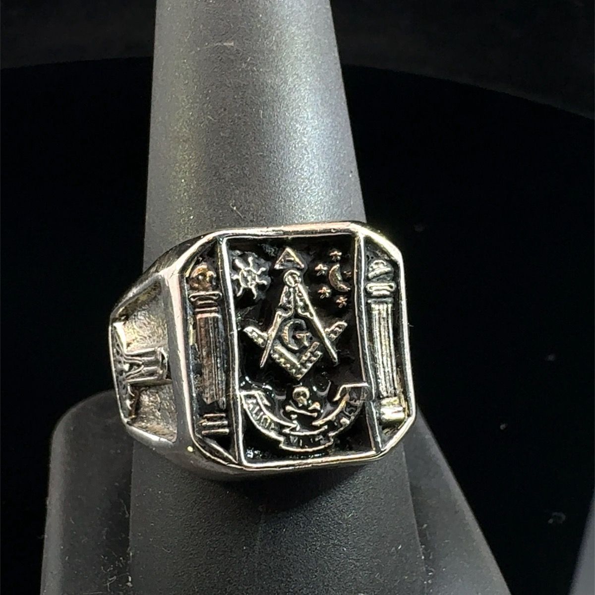 Main image 5