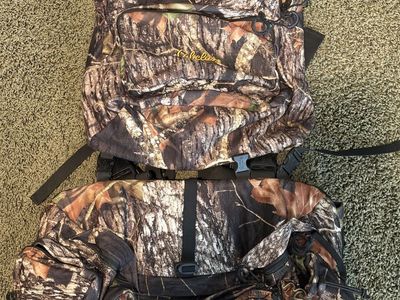 Cabalas Hunting back/fanny pack