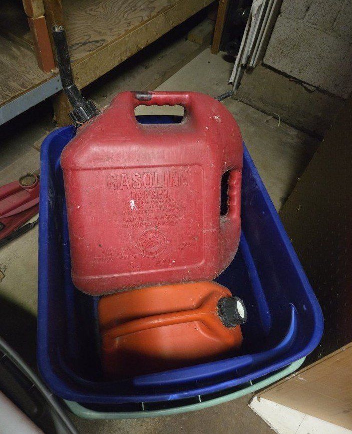 3 Gas Cans