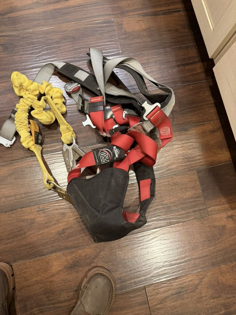 Protecta Comfort Body HarnesS and sala ShockWave