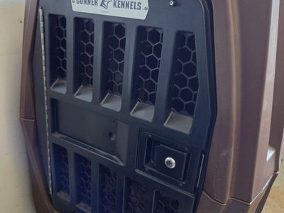 Gunner Kennels G1 Heavy Duty Dog Crate Flyway Series Brown