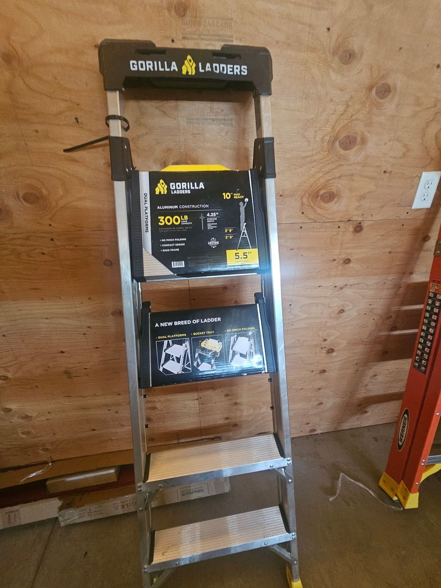 Gorilla Ladders Aluminum 3-Step Ladder with Dual Platforms & 300lb Capacity