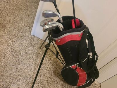 youth left handed golf club set. all matching