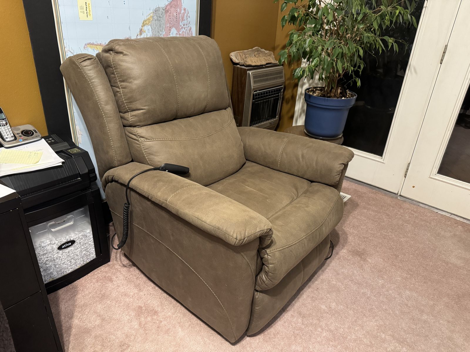 Reclining lift chair